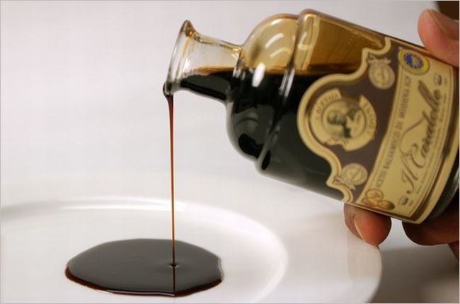 バルサミコ酢の健康効果や味とは？ワインビネガーとの違いは何？